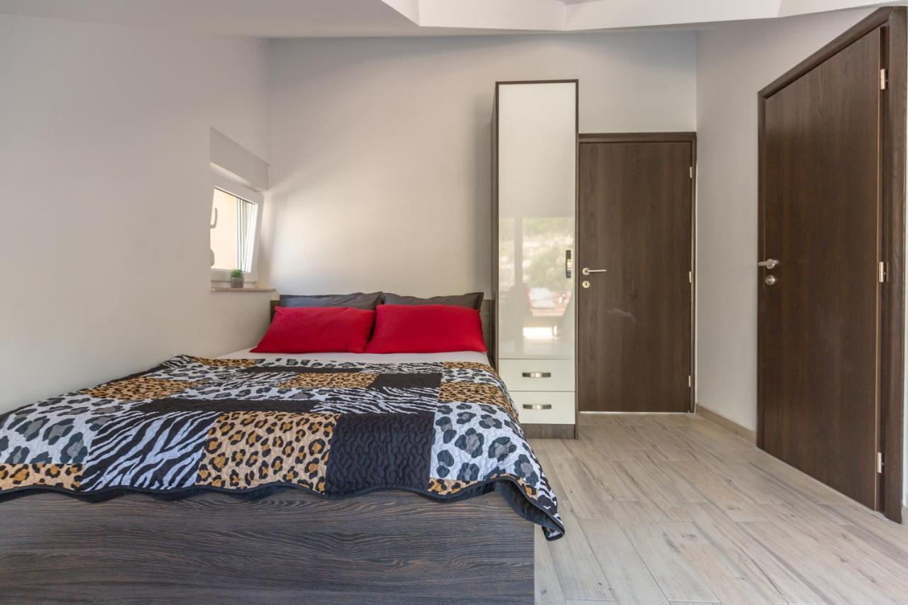 Ferdo 2 Apartment Makarska Ngoại thất bức ảnh