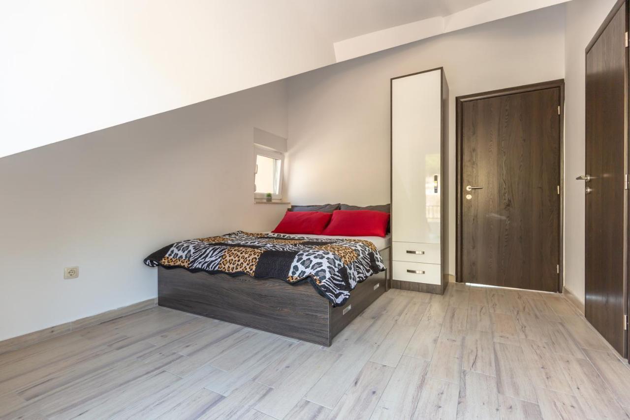Ferdo 2 Apartment Makarska Ngoại thất bức ảnh